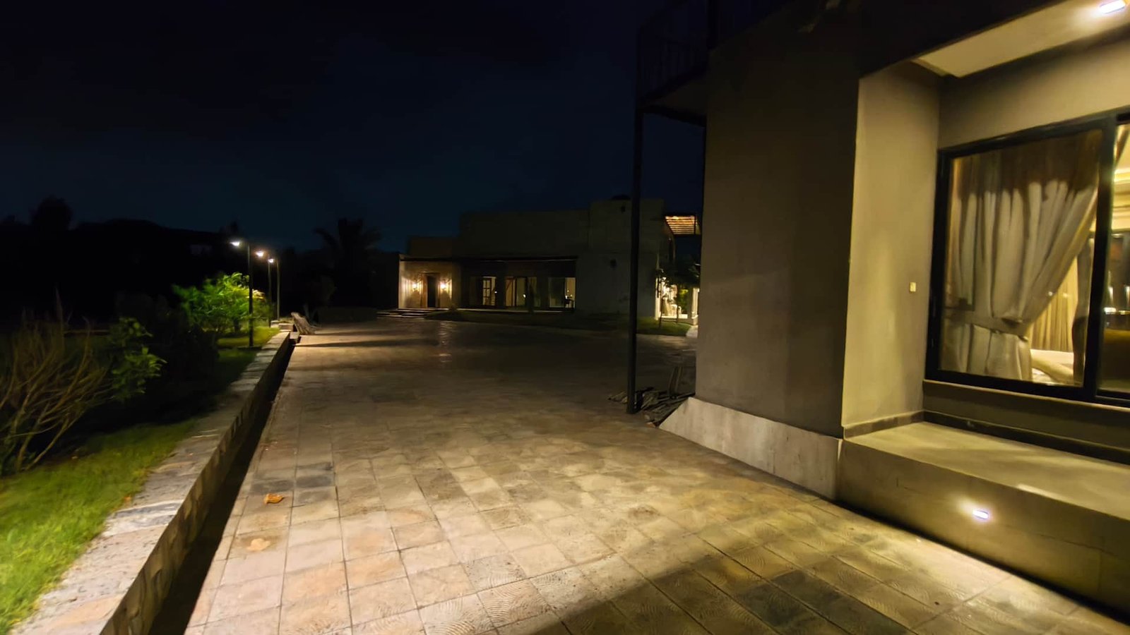 Exterior - Private Lake House Event Venue by Homyn