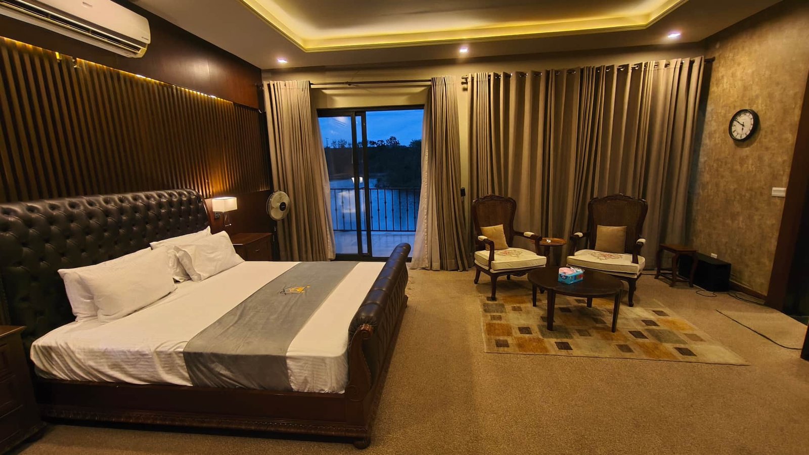 Bedroom - Private Lake House Event Venue by Homyn