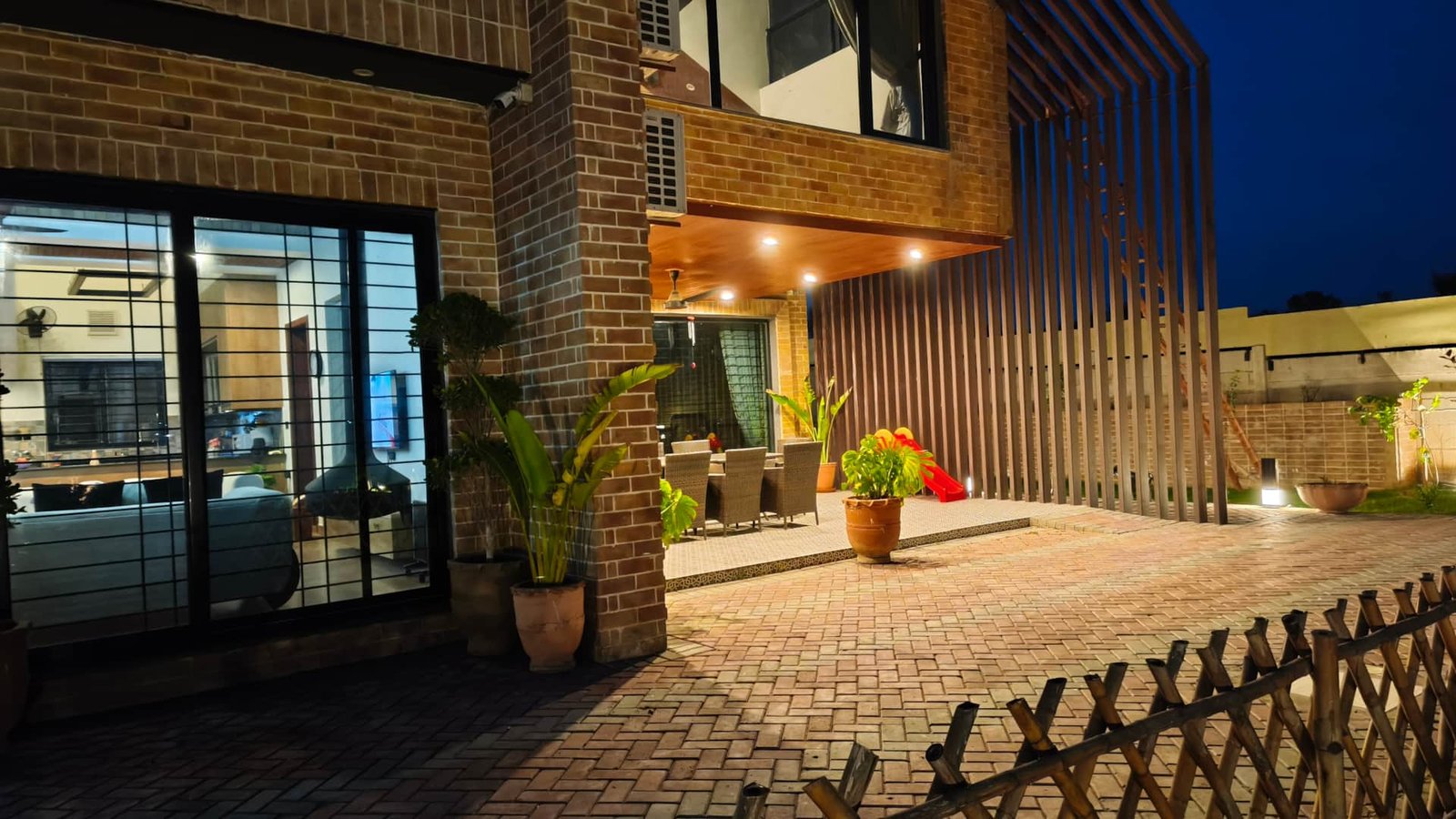 Nest House 4BR Brahma (8)